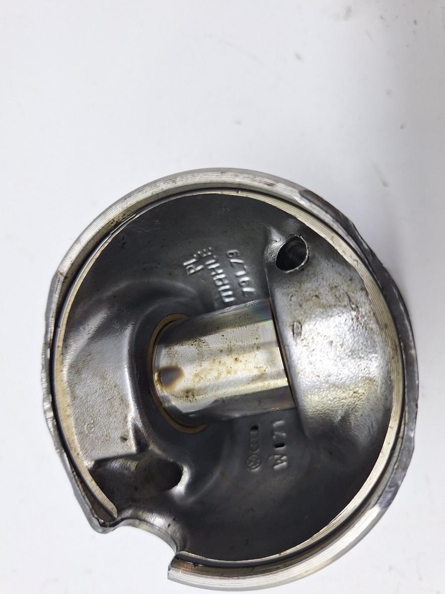 Piston cilindru 3 1.4 TDI BMS SKODA FABIA 2 2007 - 2009