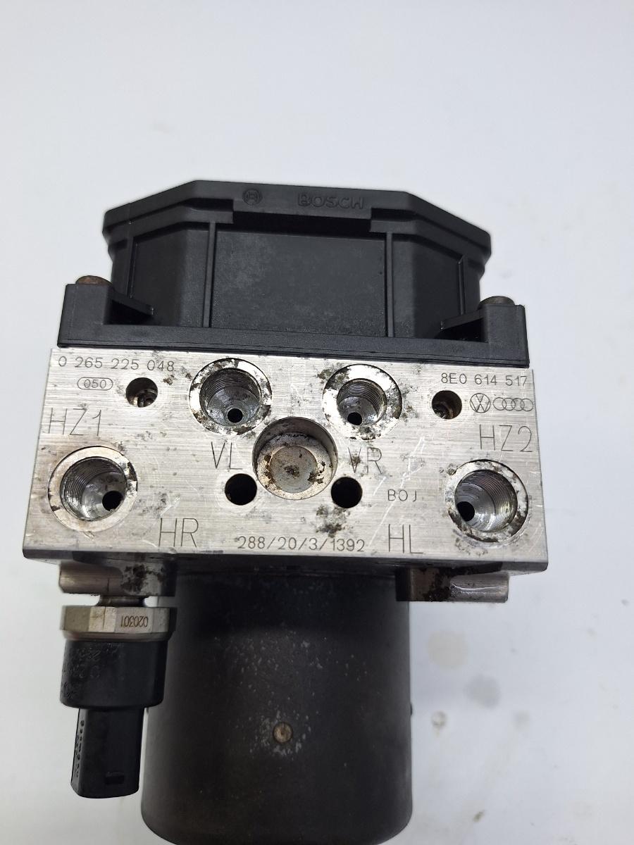 Pompa ABS AUDI A4 II 8E2, B6 2000 - 2005 1.9 TDI AVB BOSCH 0265225048 8E0614517