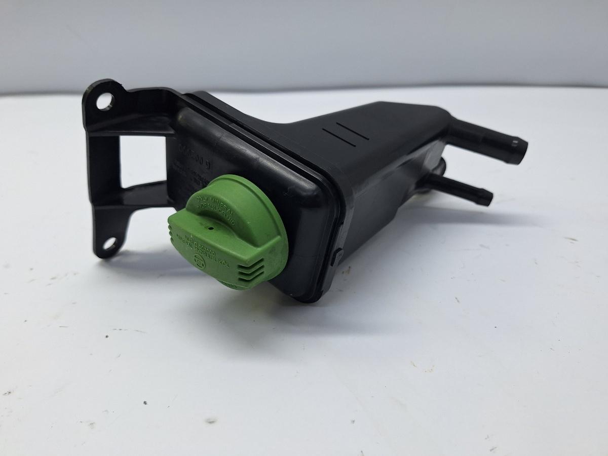Rezervor lichid servodirectie AUDI A4 II 8E2, B6 2000 - 2005 1.9 TDI AVB, AUDI A4 III 8EC, B7 2004 - 2008 2.0 TDI BPW, AUDI A4 III Avant 8ED, B7 2004 - 2008 1.9 TDI BKE, BRB VAG (8E2)978 8E0422373