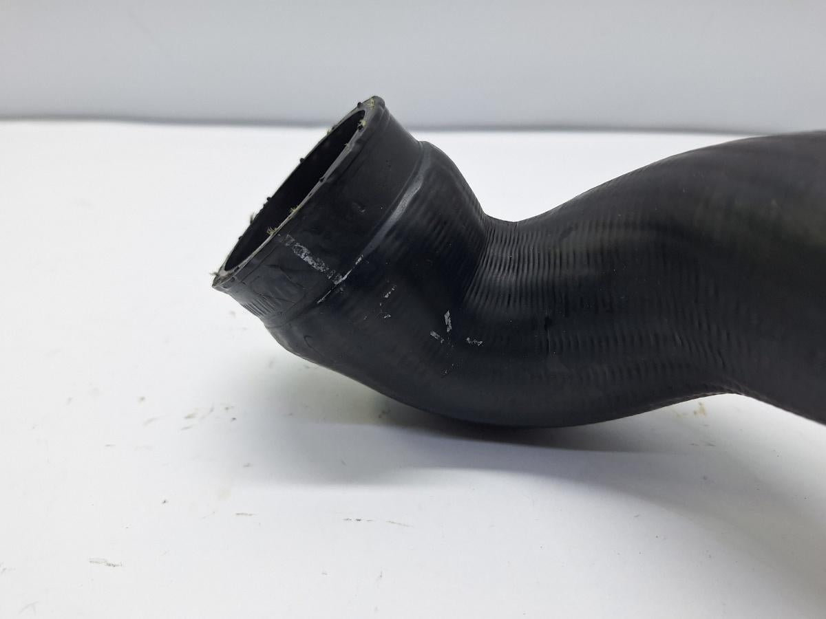 Furtun intercooler AUDI A4 II 8E2, B6 2000 - 2005 1.9 TDI AVB, AUDI A4 III 8EC, B7 2004 - 2008 2.0 TDI BPW 8D0145828L