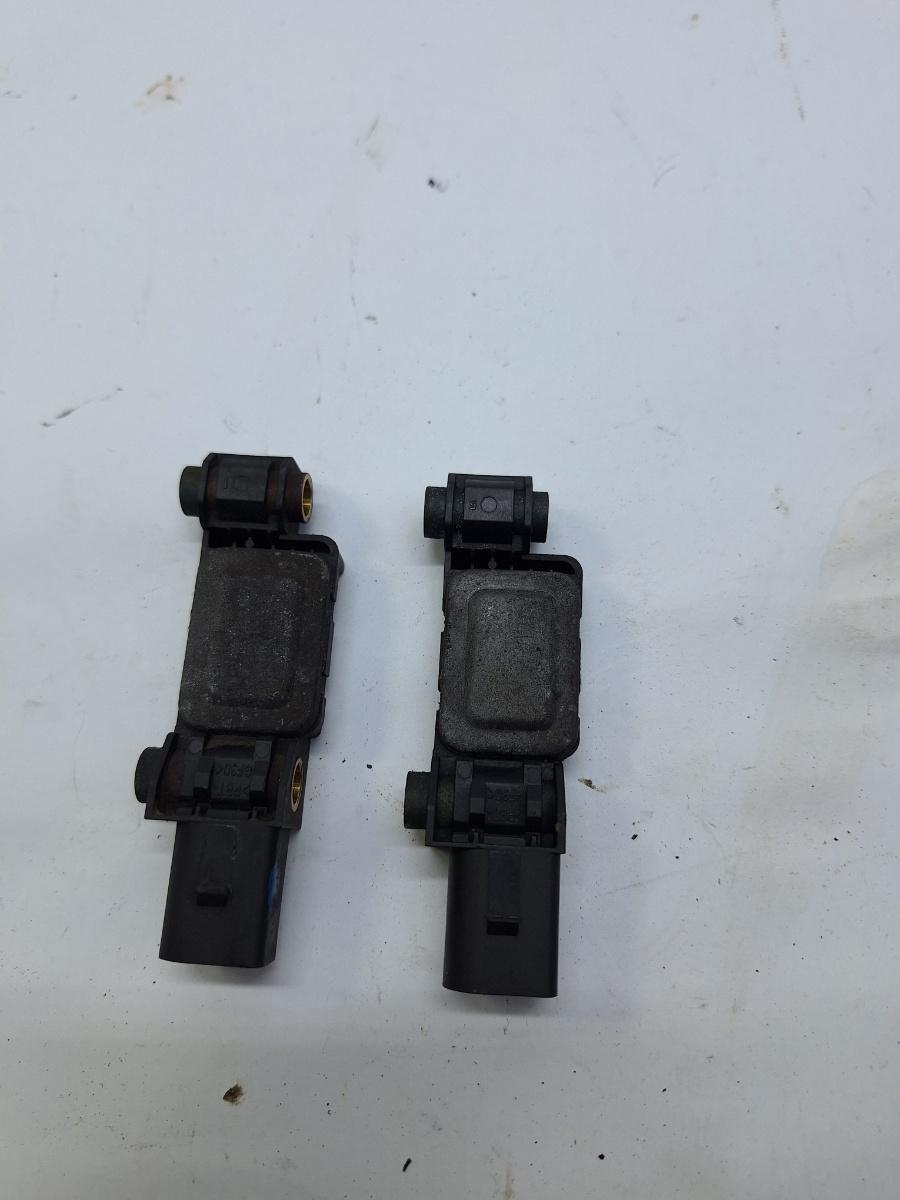 Senzor de impact airbag AUDI A4 II 8E2, B6 2000 - 2005 1.9 TDI AVB, AUDI A4 III 8EC, B7 2004 - 2008 2.0 TDI BPW 8E0959651