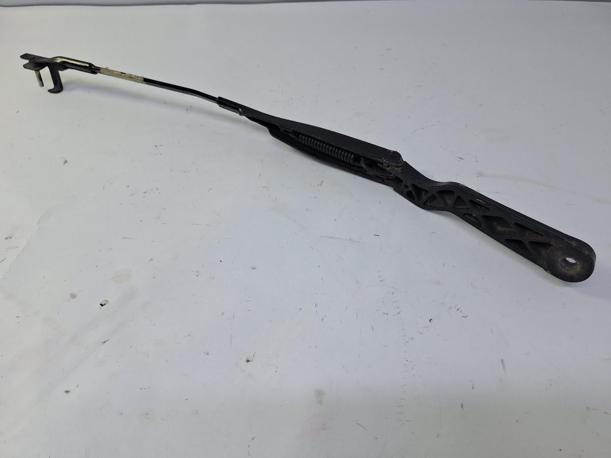 Brat stergator parbriz stanga VOLKSWAGEN GOLF IV Variant 1J5 1999 - 2006 1.9 TDI ATD, AXR 1J1955409D
