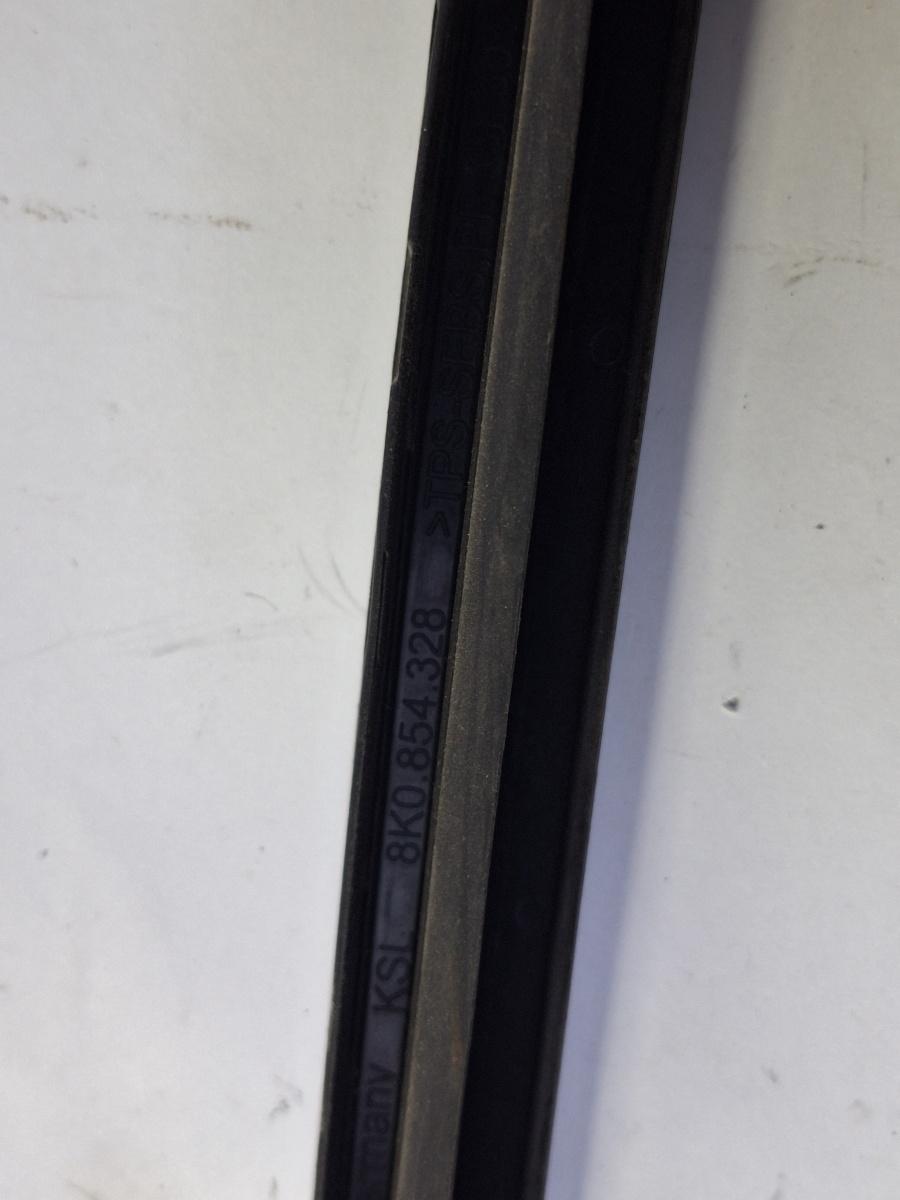 Ornament parbriz dreapta AUDI A4 IV Avant 8K5, B8 2007 - 2015 , 8K0854328