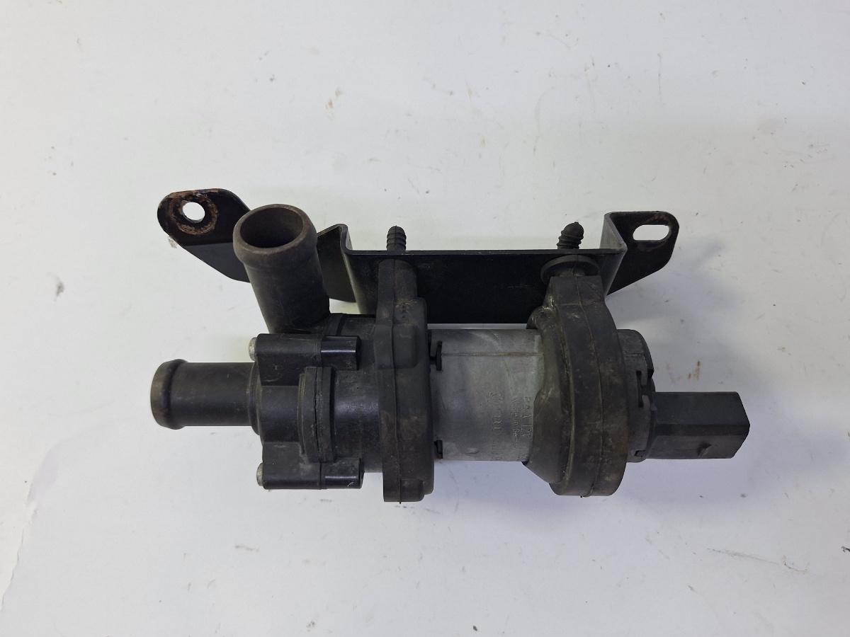 Pompa de apa/lichid de racire electrica auxiliara VOLKSWAGEN SHARAN 7M8, 7M9, 7M6 1995 - 2010 1.9 TDI AUY, BVK BOSCH 0392020073 3D0965561D