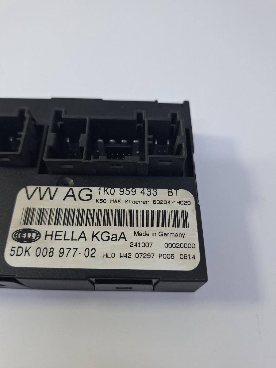 Modul de confort VOLKSWAGEN GOLF V Variant 1K5 2007 - 2009 1.9 TDI BLS, BXE HELLA 5DK 008 977-02 1K0959433BT
