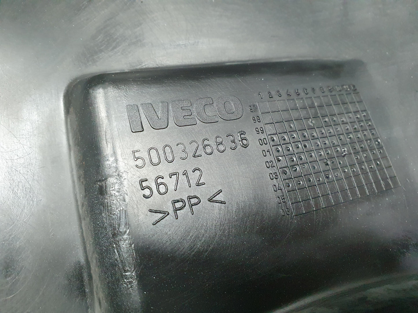 Parte laterala bara colt lateral flaps spate dreapta Iveco Daily (35C) 3.0 HPI 2006