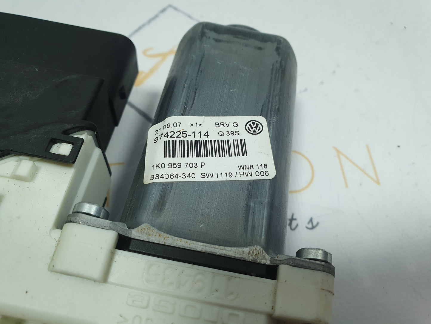 Motoras macara geam stanga spate Volkswagen Passat B6 (3C5) 2.0 TDI 2007