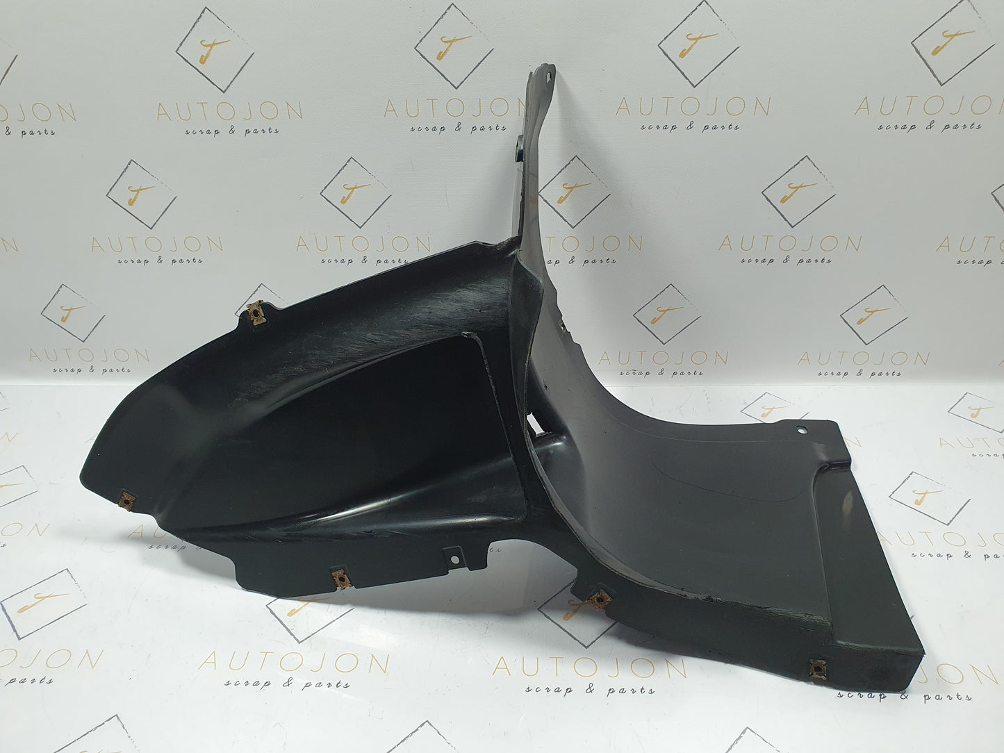 Carenaj mic roata stanga fata Volkswagen Passat B6 (3C5) Kombi 2.0 TDI BMP 2007