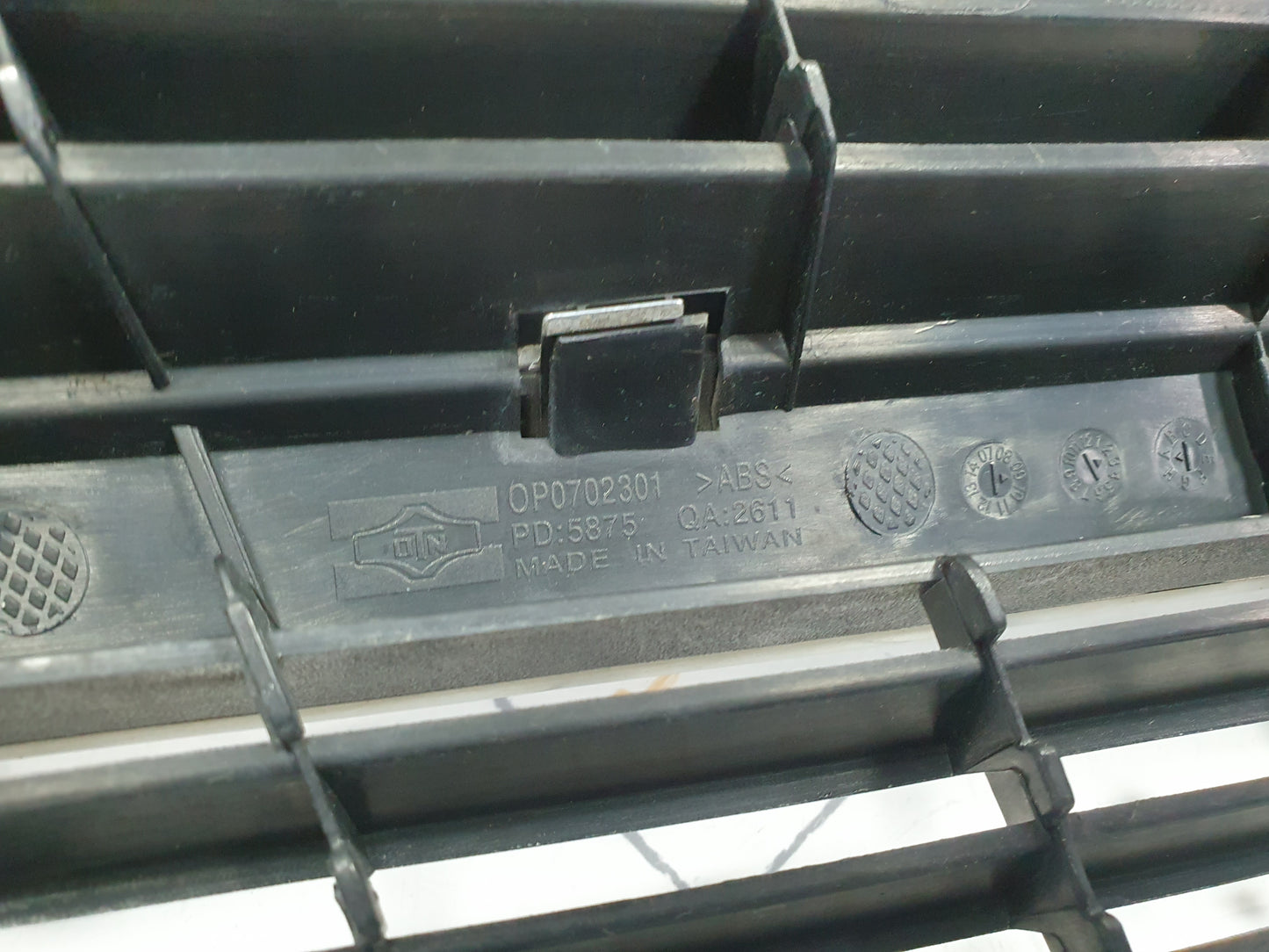 Grila cu semn Opel Meriva A (E75) 1.7 DTI 2005