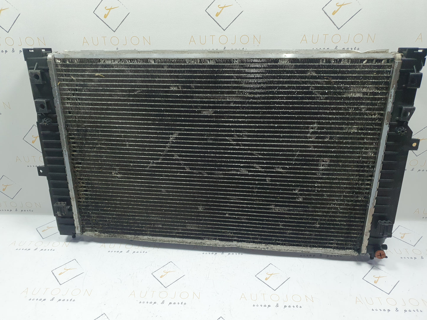 Radiator apa Volkswagen Passat (3B5) Variant 2.5 tdi AYM 2000
