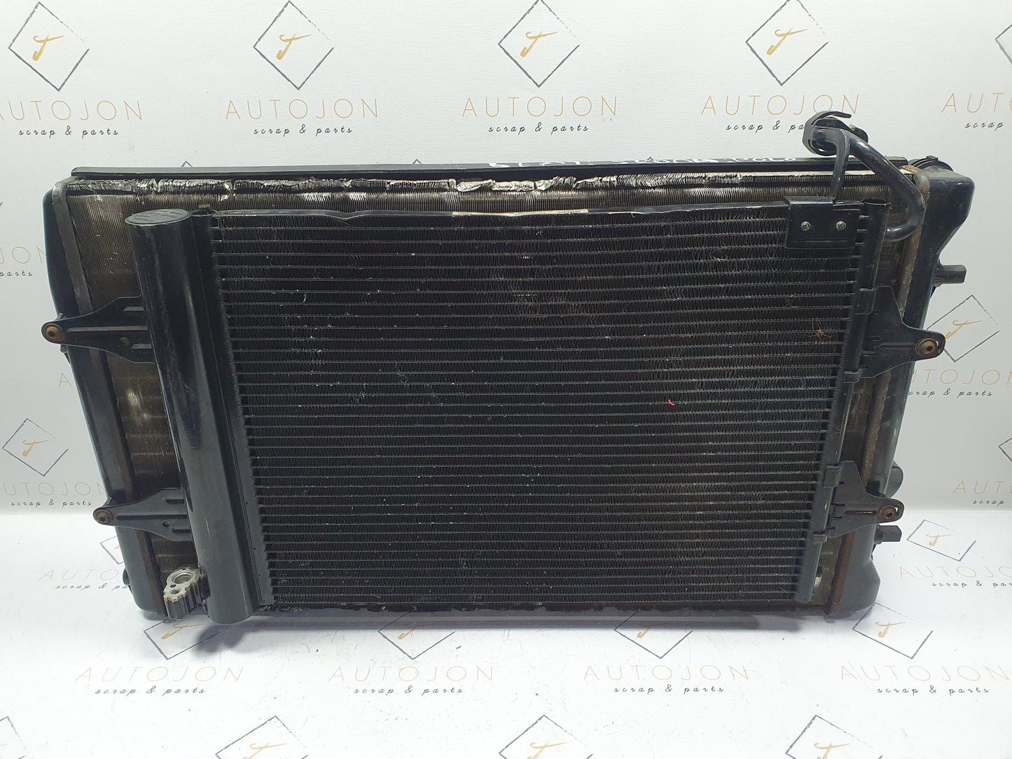 Ansamblu radiatoare cu ventilator Volkswagen Polo (9N1) Hatchback 1.2 B AZQ 2004