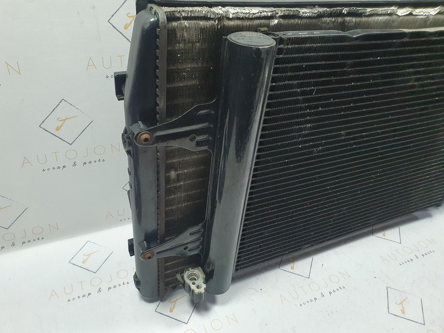 Ansamblu radiatoare cu ventilator Volkswagen Polo (9N1) Hatchback 1.2 B AZQ 2004