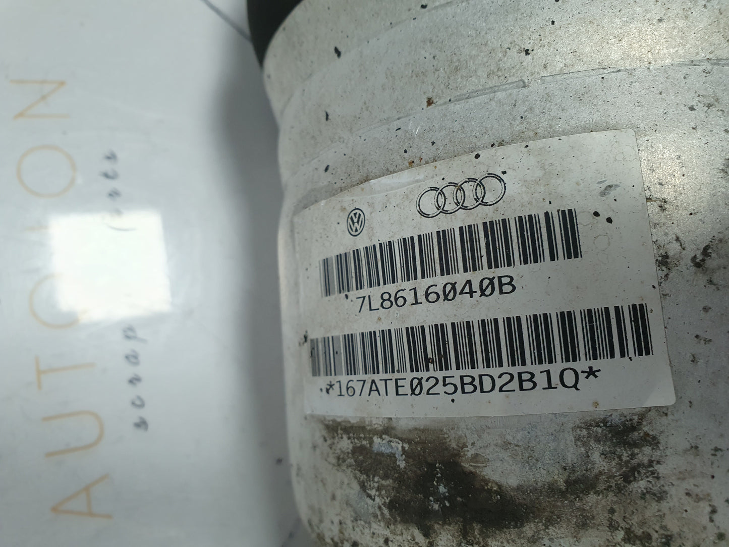 Perna aer dreapta fata Audi Q7 (4LB) 3.0 TDI 2008