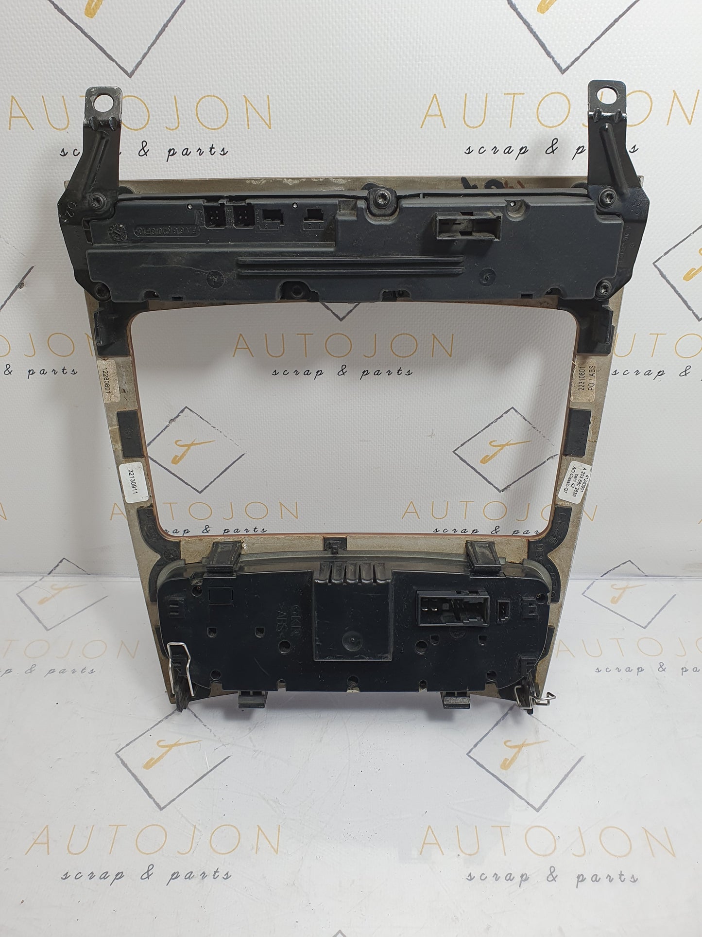 Consola centrala mahon cu butoane Mercedes C Class (W203) 2.2 CDI 2000