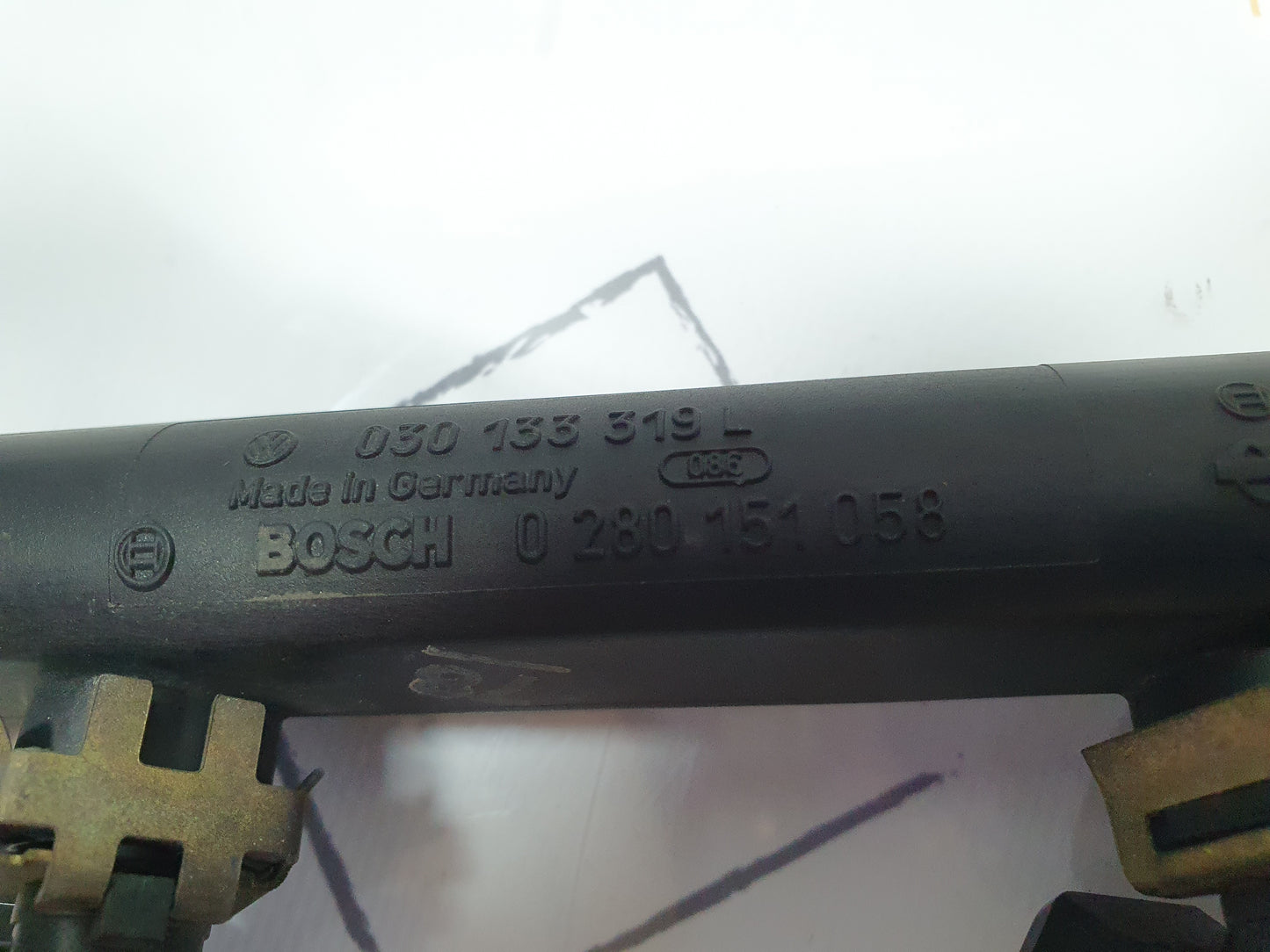 Rampa cu injectoare Volkswagen Polo (6N1) Hatchback 1.0 B ALL 1999