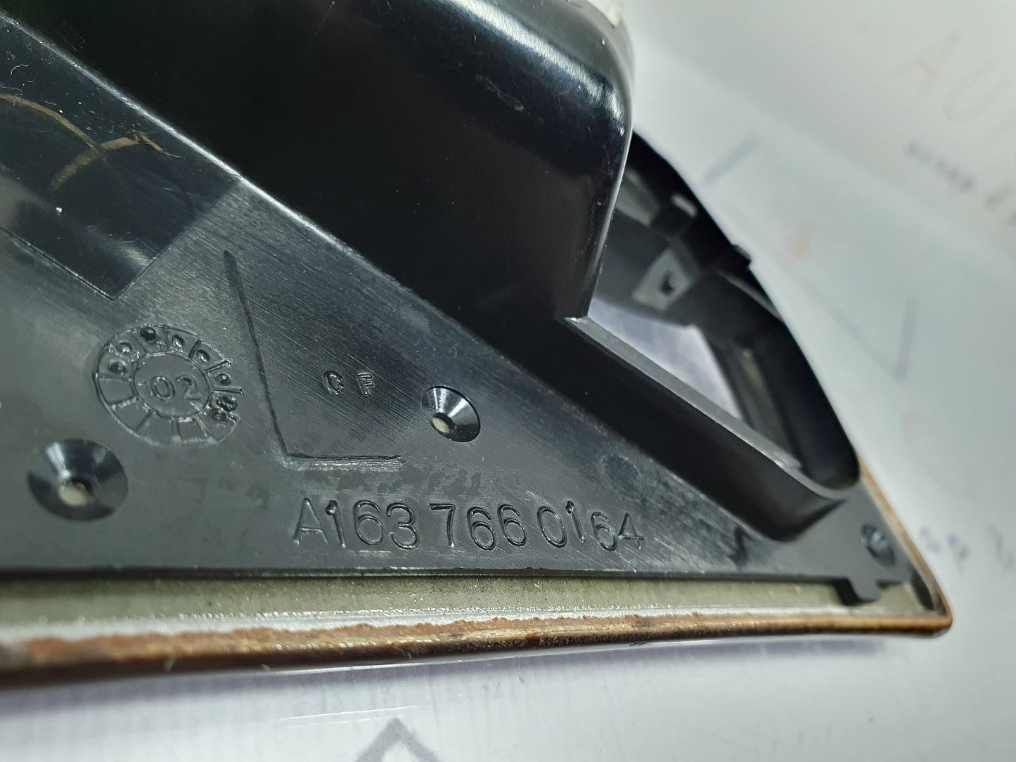 Ornament maner stanga spate Mercedes ML (W163) 270 CDI OM612 2001