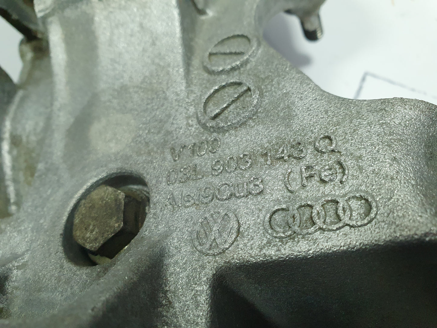 Suport accesorii motor Volkswagen Touran (1T3) 2.0 TDI CFHC 2012