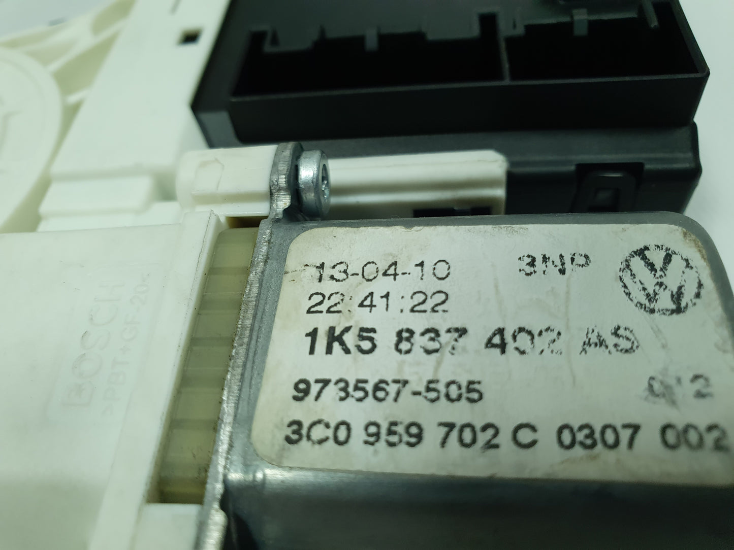 Motoras macara dreapta fata Volkswagen Jetta (1K2) Berlina 1.6 TDI CAYC 2010