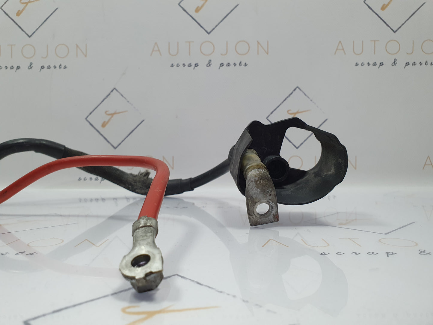 Cablu borna plus electromotor Volkswagen Jetta (1K2) Berlina 1.6 TDI CAYC 2010