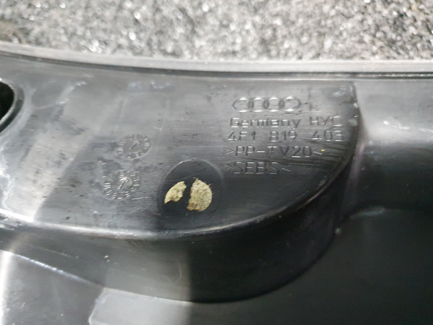 Grila stergator Audi A6 C6 (4F2) Sedan 3.0 TDI BMK 2005