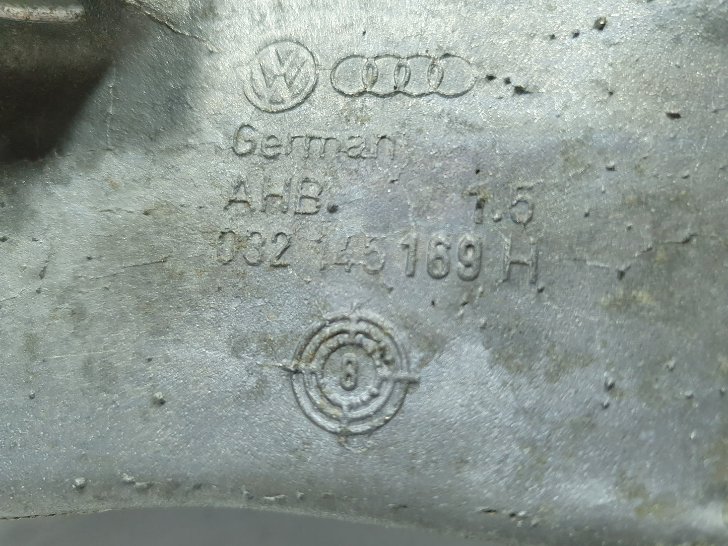 Suport accesorii motor Volkswagen Polo (6N1) Hatchback 1.4 b APQ 1999