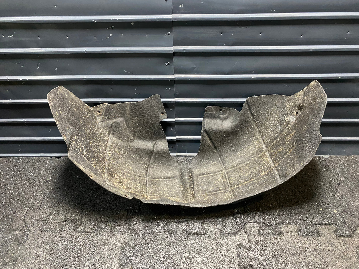 Carenaj stanga spate Volkswagen Passat (3C5) Variant 2.0 TDI BMP 2007