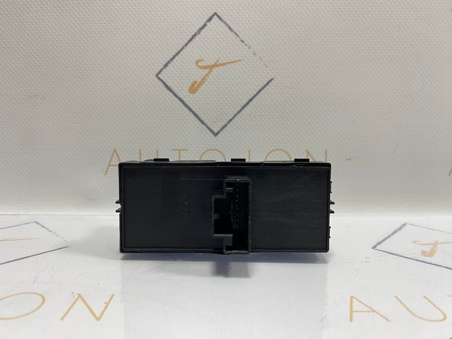 Butoane geamuri electrice Volkswagen Passat B8 (3G5) Variant 2.0 TDI CRLB DSG 2015