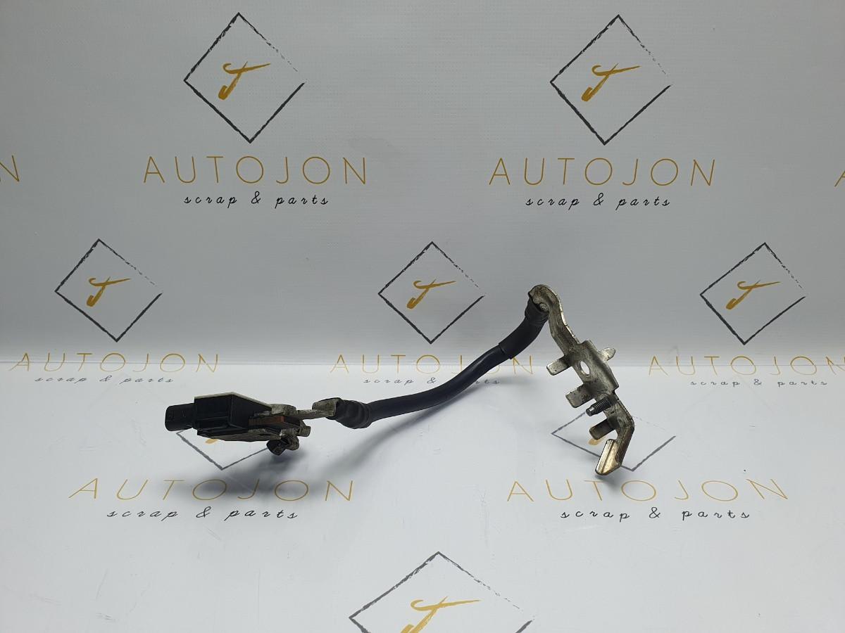Borna minus cu capsa VOLKSWAGEN PASSAT Variant 3G5 2014 -> 5Q0915181G