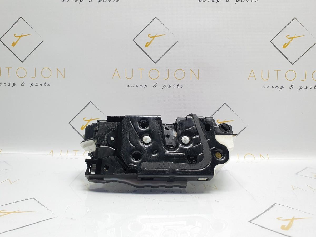 Broasca usa  dreapta spate VOLKSWAGEN GOLF VI 5K1 2008 - 2013 5K4839016B