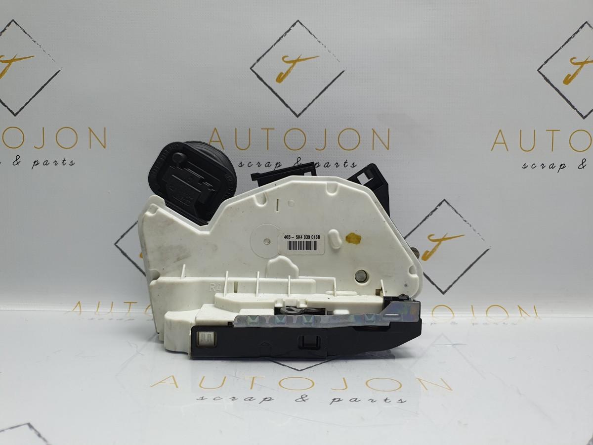 Broasca usa  dreapta spate VOLKSWAGEN GOLF VI 5K1 2008 - 2013 5K4839016B