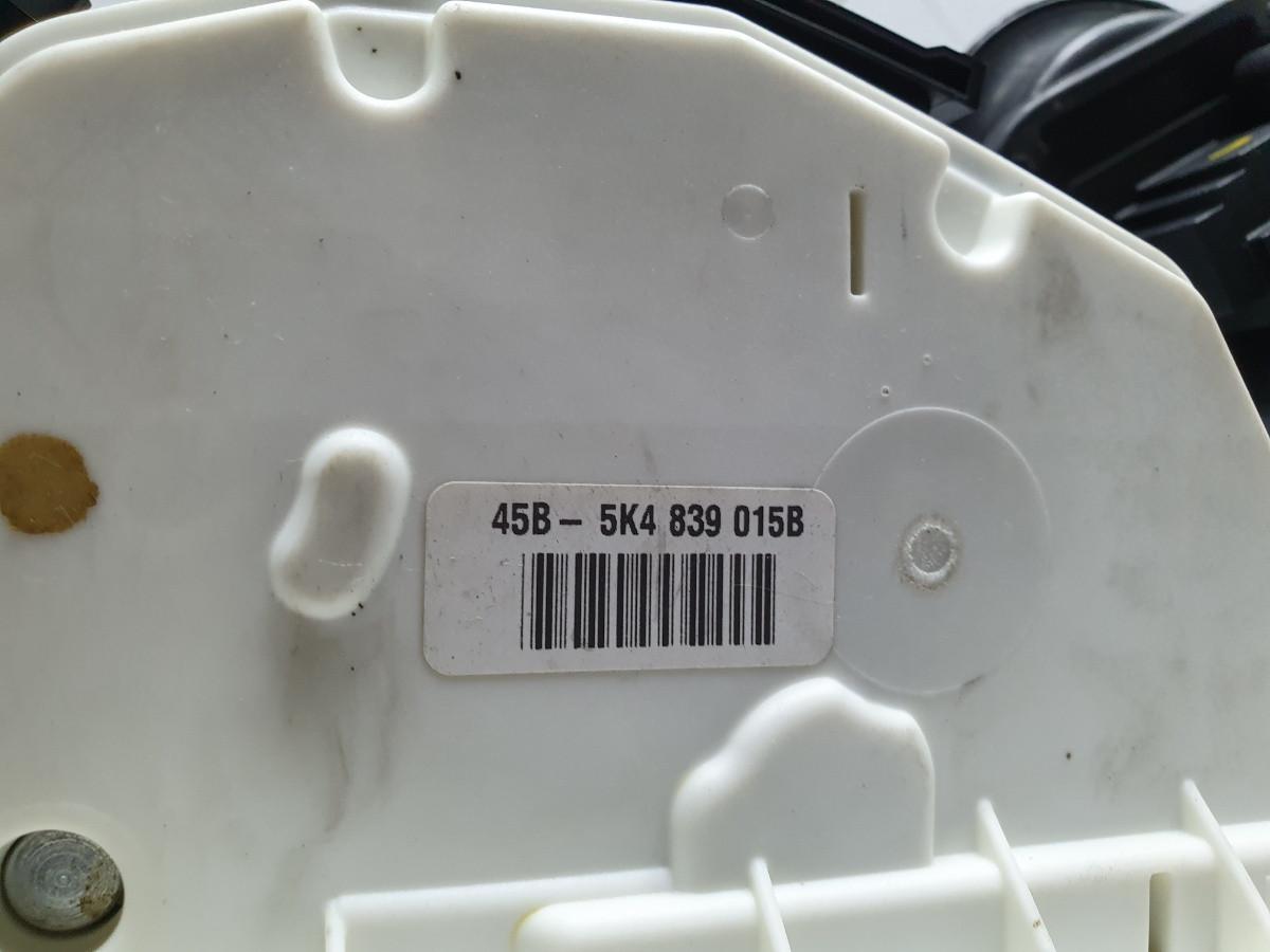 Broasca usa  stanga spate VOLKSWAGEN GOLF VI 5K1 2008 - 2013 5K4839015B