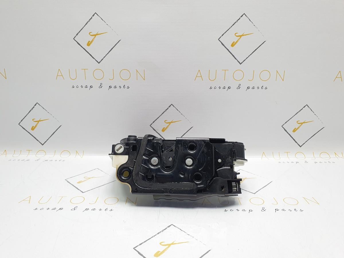 Broasca usa  stanga spate VOLKSWAGEN GOLF VI 5K1 2008 - 2013 5K4839015B