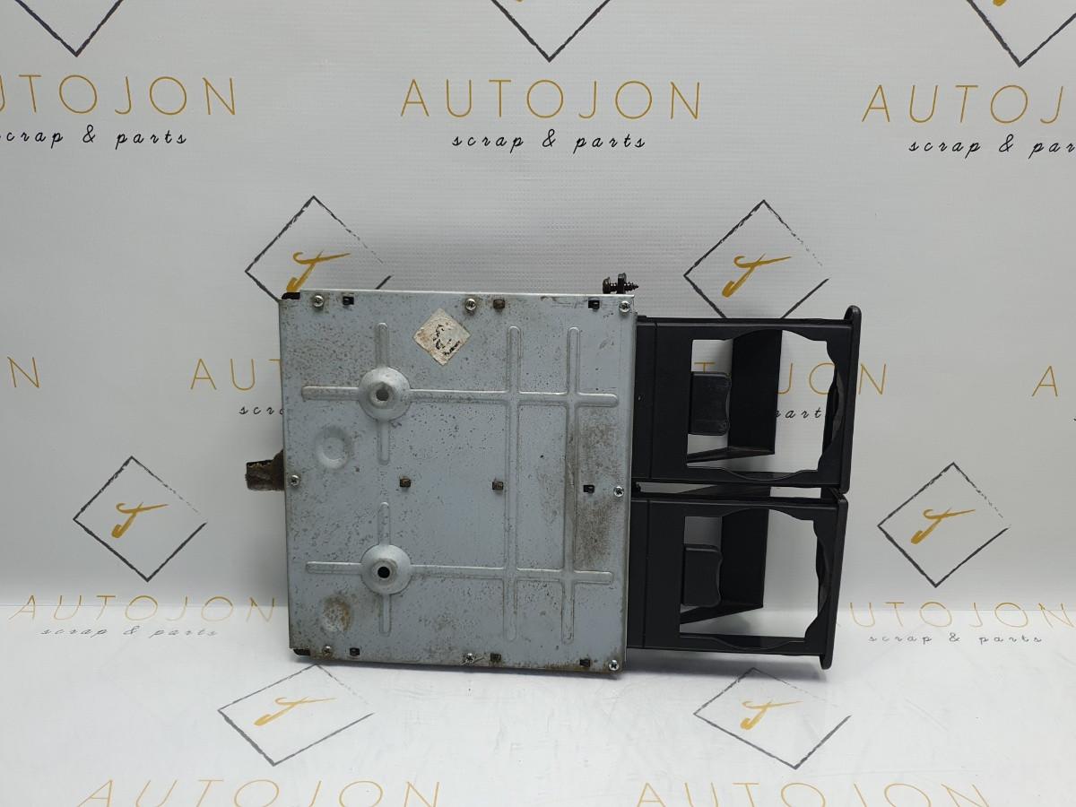 Suport pahare HYUNDAI ACCENT II (LC) [ 1999 - 2006 ] OEM 8479025100 / 84790-25100
