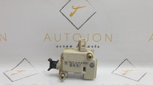 Actuator deschidere haion  VOLKSWAGEN GOLF IV Variant (1J5) [ 1999 - 2006 ] OEM 3B5827061D / 3B5 827 061 D