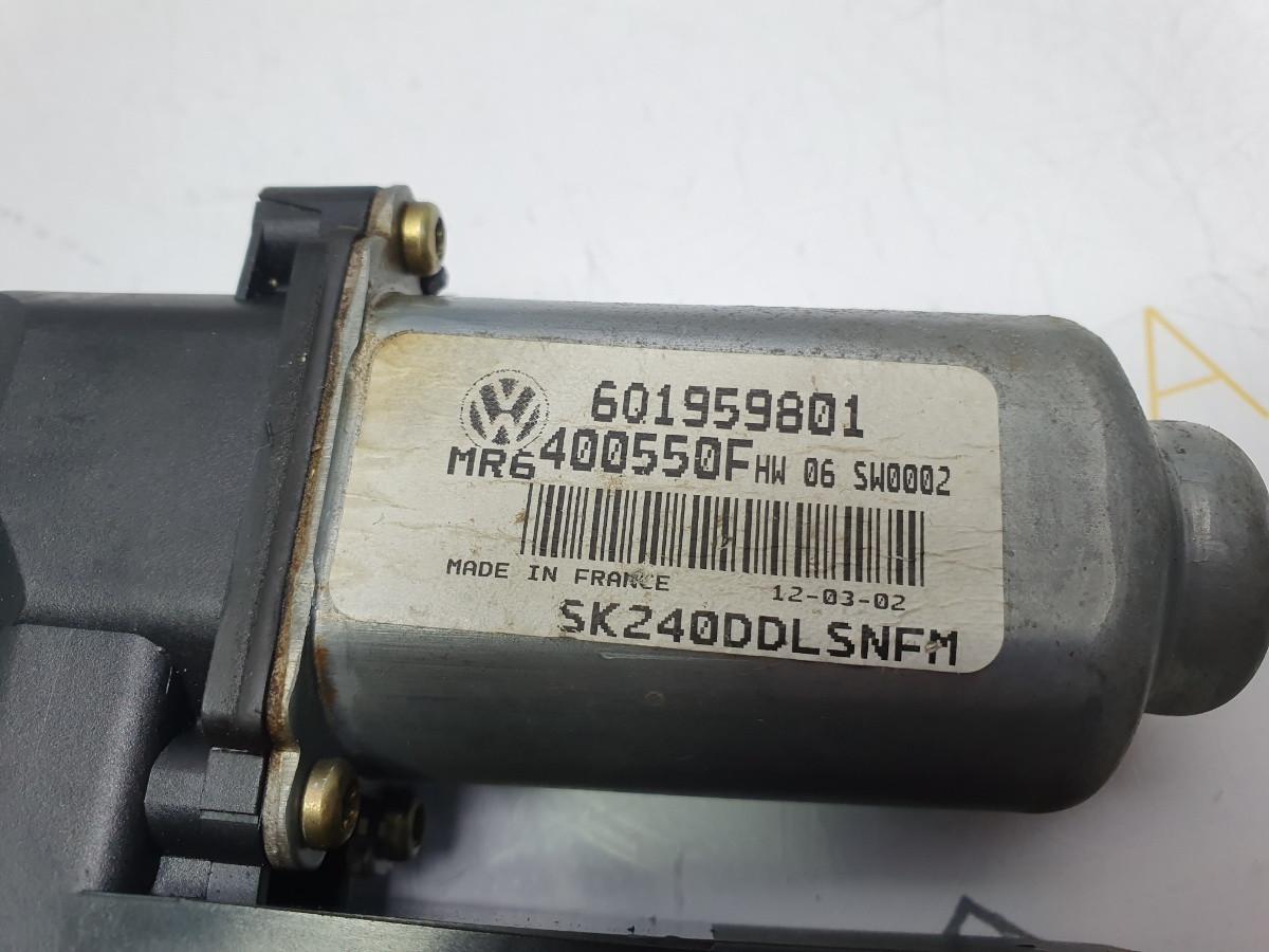 Motoras macara stanga fata SKODA FABIA Combi (6Y5) [ 2000 - 2007 ] TDI (ATD, AXR) 74KW|100HP OEM 6Q1959801 / 6Q1 959 801