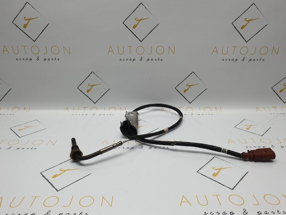 Senzor temperatura VOLKSWAGEN PASSAT Variant (3C5) [ 2005 - 2011 ] OEM 03L906088N / 03L 906 088 N