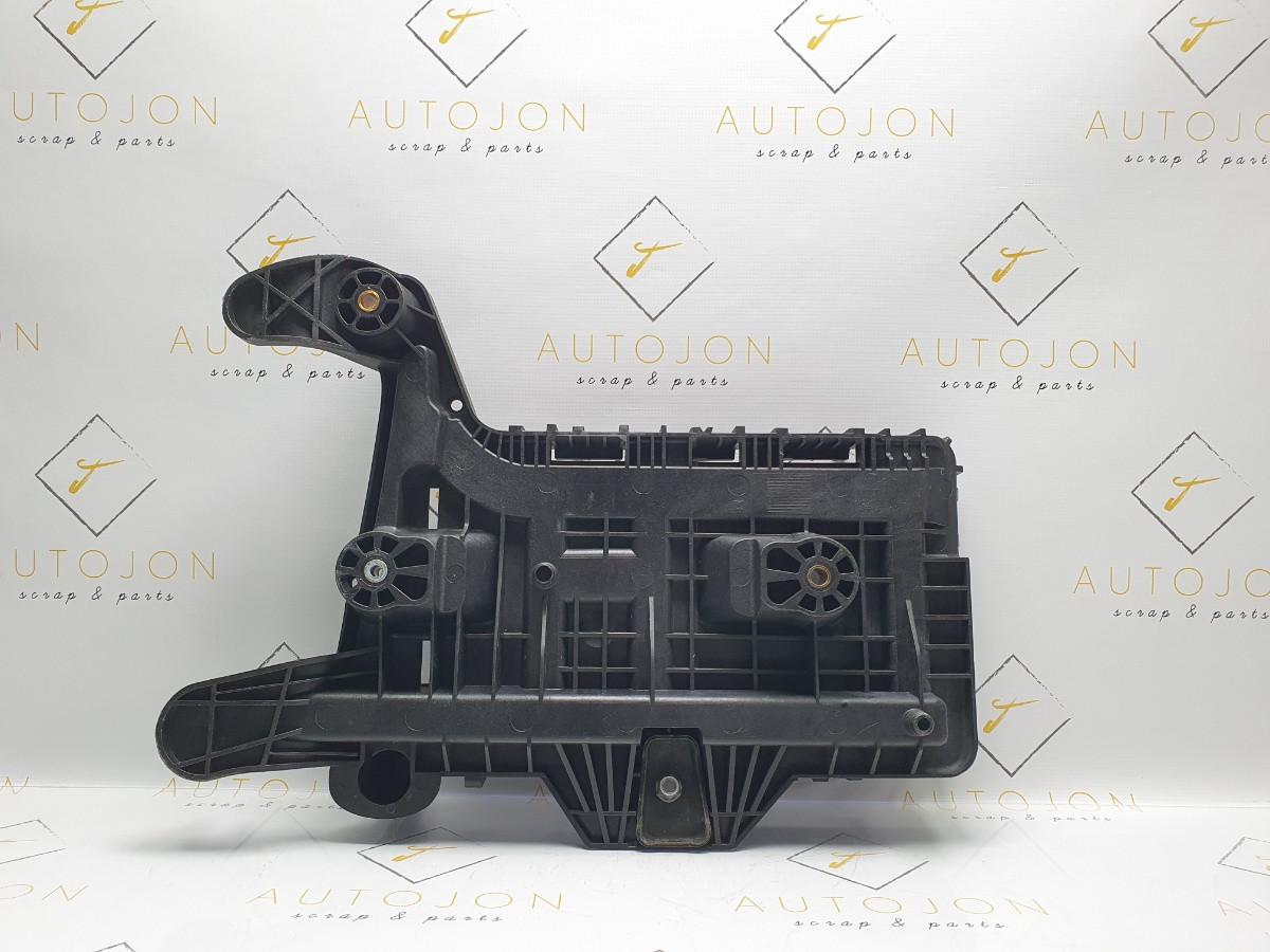 Suport baterie  VOLKSWAGEN PASSAT Variant (3C5) [ 2005 - 2011 ] OEM 1K0915333H / 1K0 915 333 H
