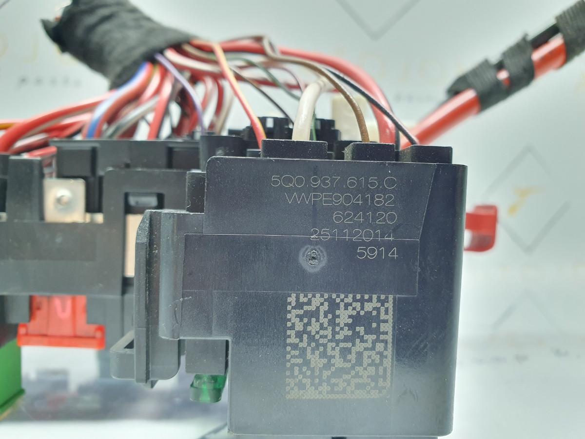 Panou sigurante VOLKSWAGEN PASSAT Variant (3G5) [ 2014 - > ] OEM 5Q0937615C / 5Q0 937 615 C
