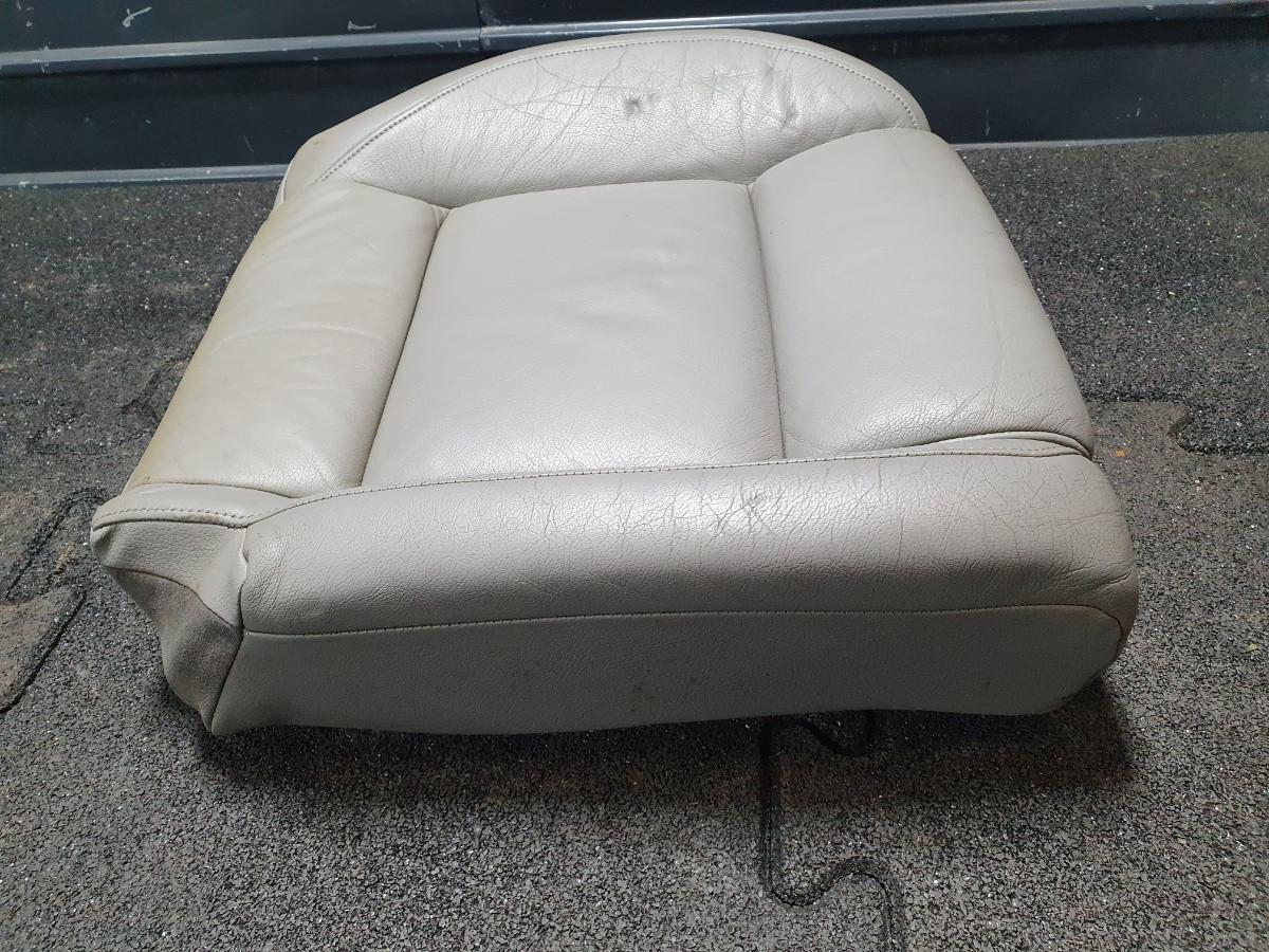 Sezut bancheta piele gri stanga spate  VOLKSWAGEN GOLF IV (1J1) [ 1997 - 2007 ] TDI (ATD, AXR) 74KW|101HP OEM 1J0885405AM /  1J0 885 405 AM