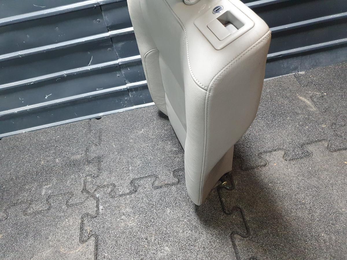 Spatar de piele gri stanga spate  VOLKSWAGEN GOLF IV (1J1) [ 1997 - 2007 ] TDI (ATD, AXR) 74KW|101HP OEM 1J0885805DA / 1J0 885 805 DA