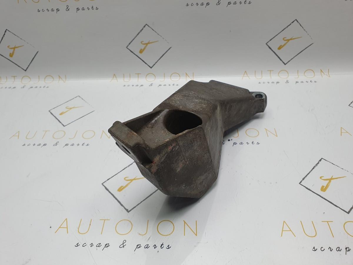Suport motor stanga AUDI A4 II (8E2, B6) [ 2000 - 2005 ] OEM 8E0199306A / 8E0 199 306 A