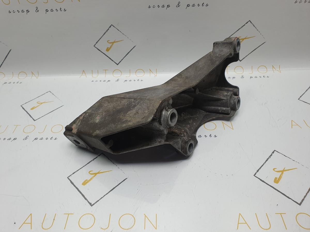 Suport motor stanga AUDI A4 II (8E2, B6) [ 2000 - 2005 ] OEM 8E0199306A / 8E0 199 306 A
