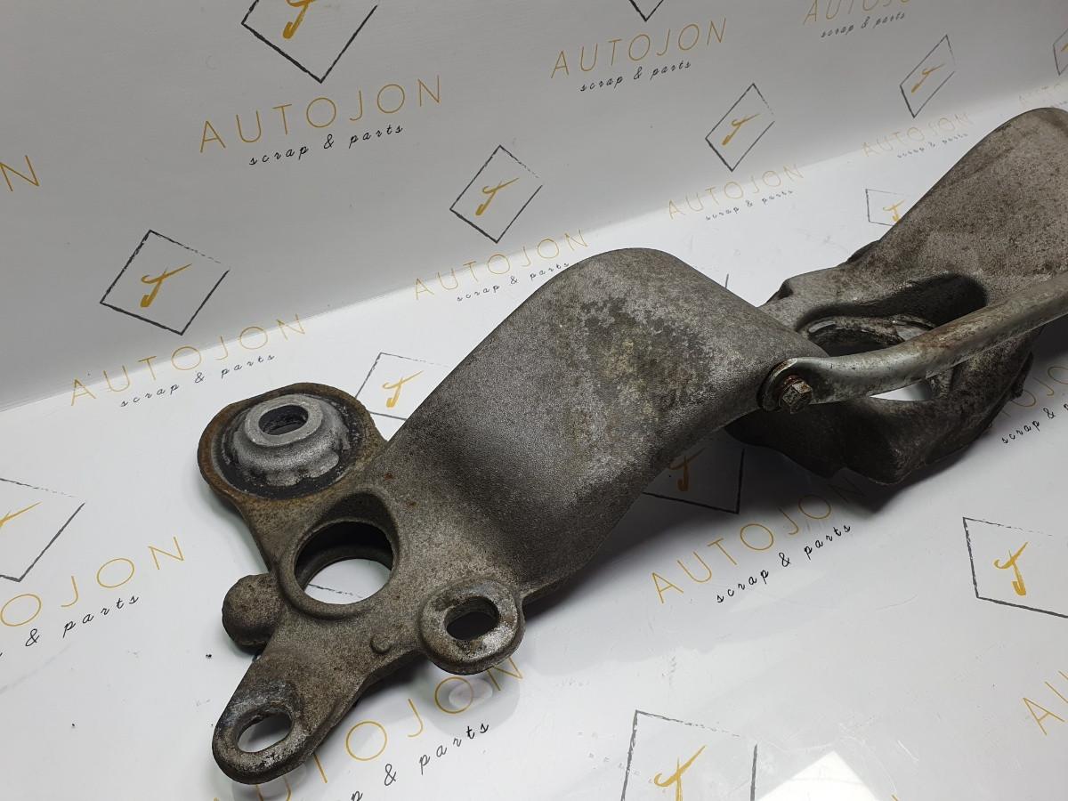 Suport cutie de viteze automata AUDI A4 II (8E2, B6) [ 2000 - 2005 ] 1.8 127KW|173HP OEM 8E0399263S