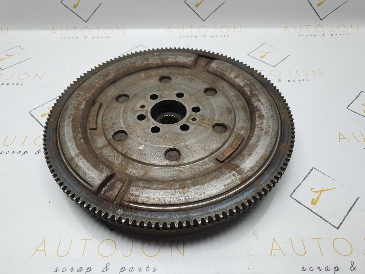 Volanta AUDI A4 II 8E2, B6 2000 - 2005 1.8 1.8 058105317C / 058 105 317 C