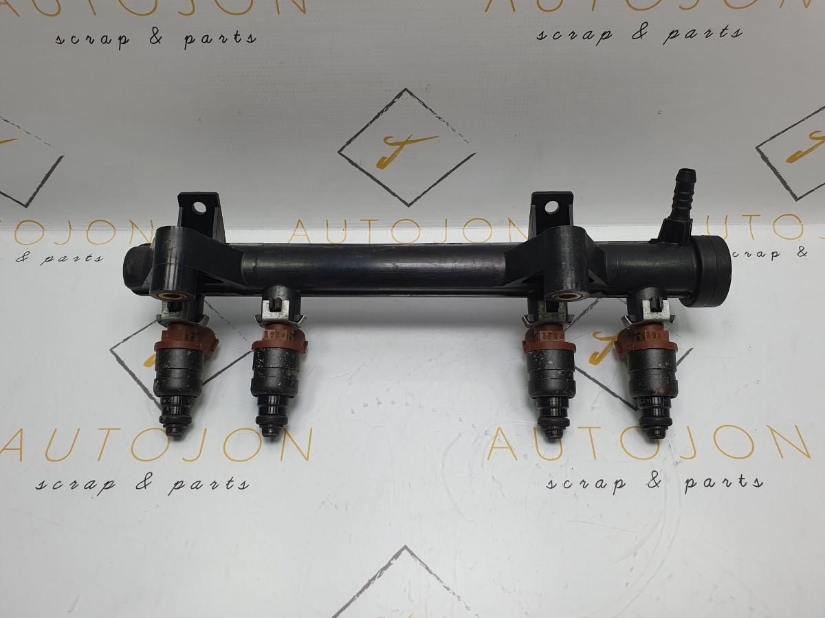Rampa cu injectoare SKODA FABIA Saloon (6Y3) [ 1999 - 2007 ] 1.4 (AME, AQW, ATZ) 50KW|68HP OEM 047906031C 047133321J