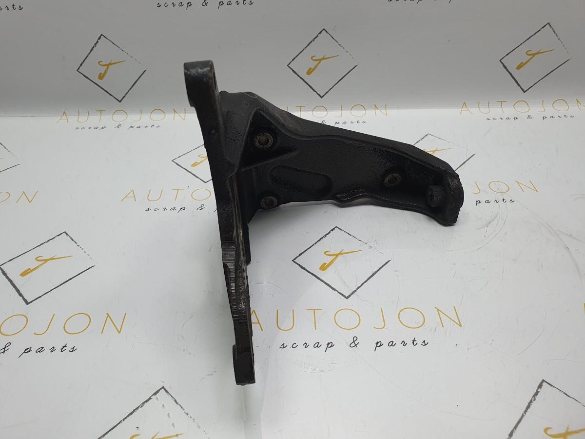 Suport pompa injectie VOLKSWAGEN POLO (6N2) [ 1999 - 2001 ] SDI (AKU) 44KW|60HP OEM 028130147B / 028 130 147 B