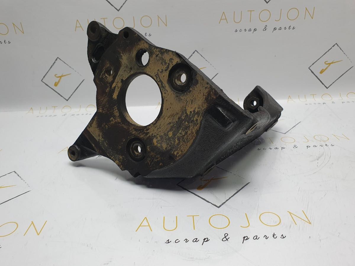 Suport pompa injectie VOLKSWAGEN POLO (6N2) [ 1999 - 2001 ] SDI (AKU) 44KW|60HP OEM 028130147B / 028 130 147 B