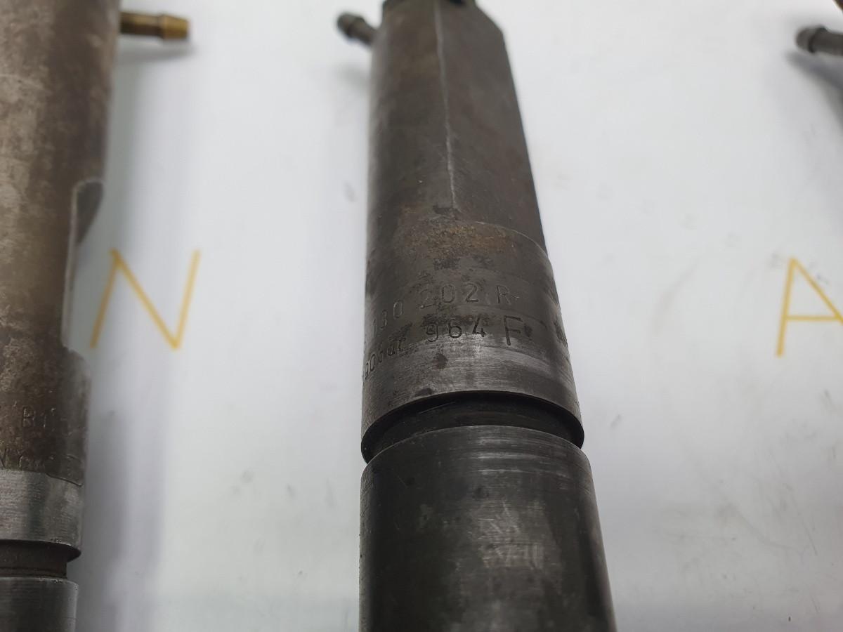 Set injectoare SDI (AKU) 44KW|60HP OEM 028130202S / 028 130 202 S VOLKSWAGEN POLO (6N2) [ 1999 - 2001 ]