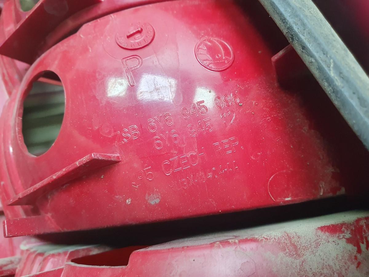Lampa stop Dreapta Spate  SKODA FABIA (6Y2) [ 1999 - 2008 ] OEM 6Y6945096 / 6Y6 945 096