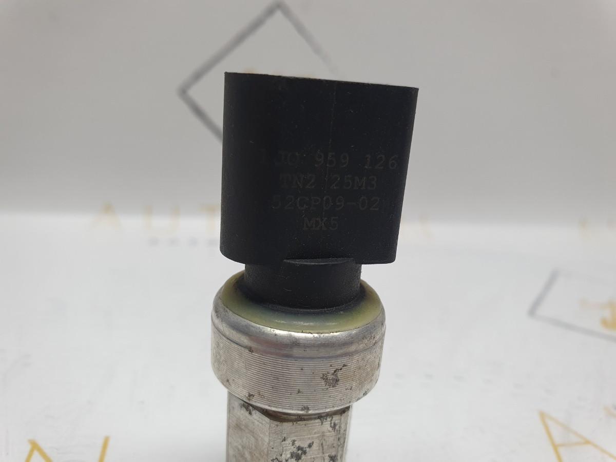 Senzor presiune AC SKODA FABIA (6Y2) [ 1999 - 2008 ], VOLKSWAGEN GOLF IV (1J1) [ 1997 - 2007 ], SEAT IBIZA IV (6L1) [ 2002 - 2009 ] OEM 1J0959126 / 1J0 959 126